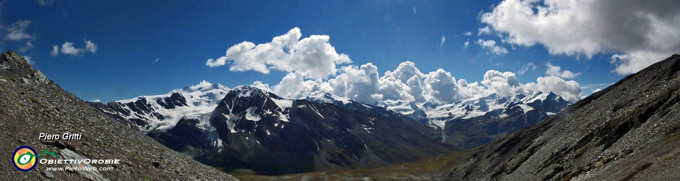 133 Panoramica dal Passo Zebru verso la Vale Cedec.jpg